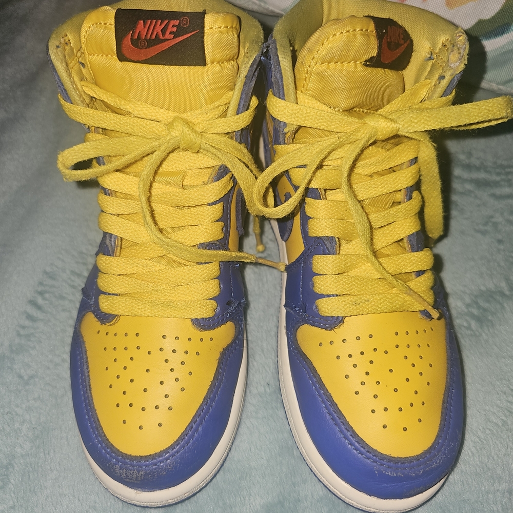 Jordan Kids Sneakers in Blue and Yellow - Picture 8 of 13